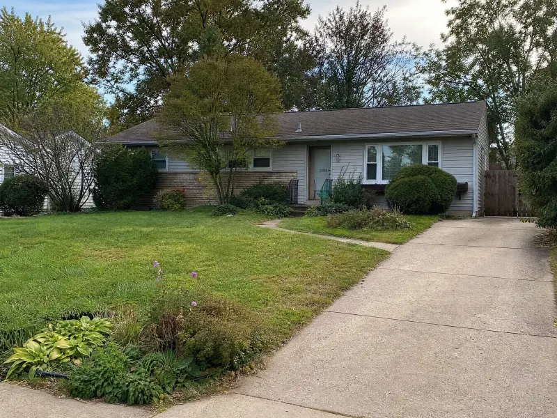 AI Front Yard Design review by a contractor - Before Generation